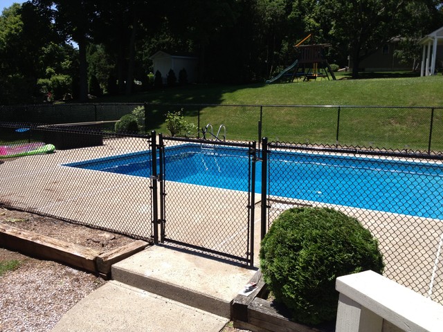 4 Foot Black Vinyl Chain Link Pool Fence with Gate - new york - by ...