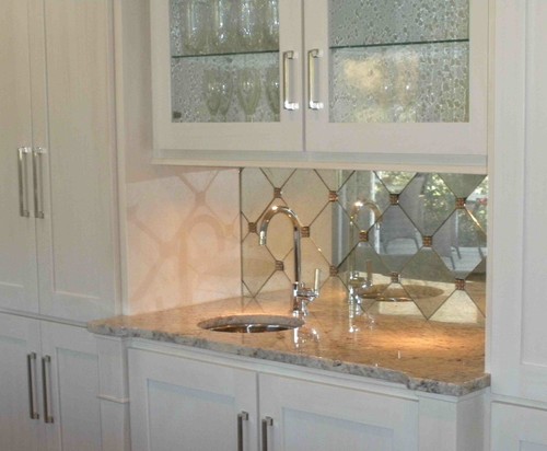 Beautiful Ways To Add Mirrors In The, Mirrored Tile Backsplash Kitchen