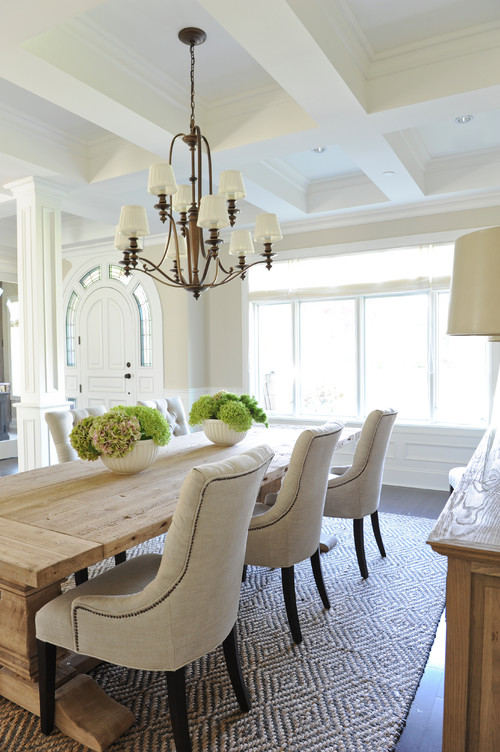 Perfect Chandelier Size Guide, How Big Should A Light Fixture Be Over Dining Room Table