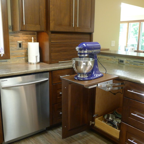 7 Kitchens With Seriously Clever Hideaway Counter Space Sheknows