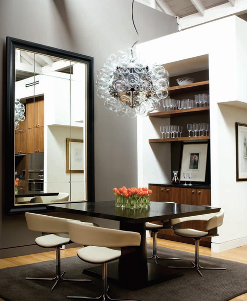 Decorate Dining Rooms With Large Mirrors, Can You Put A Mirror In Dining Room