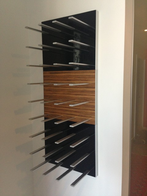 Wall-mounted WIne Wall Rack in Piano Black High-gloss Lacquer - Modern ...