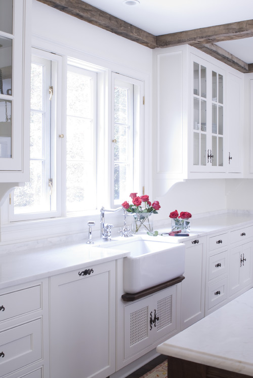 Acadia White kitchen cabinets