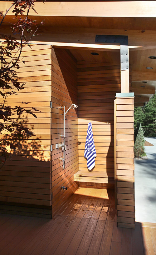 15 Outdoor Showers That Will Totally Make You Want To 