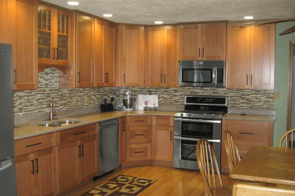 Oak Cabinet Backsplash Home Decor And, Light Oak Cabinet Kitchen Designs
