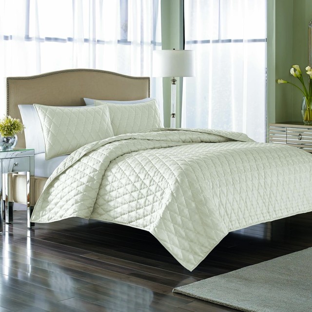 Nicole Miller Serenity Pearl 3-piece Quilt Set - Contemporary - Quilts ...