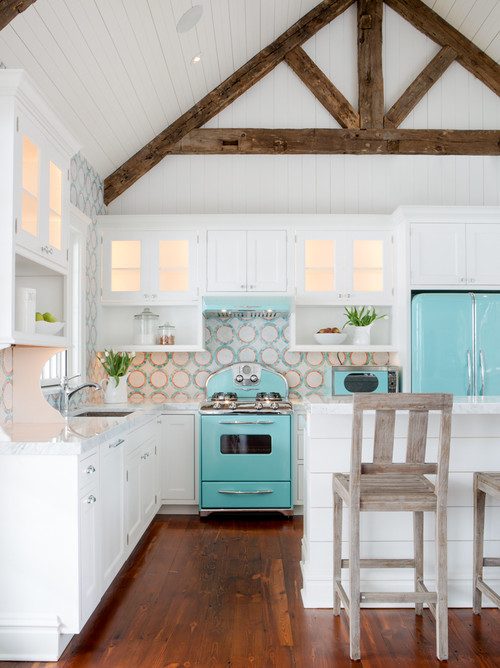 10 decorating ideas for a coastal kitchen