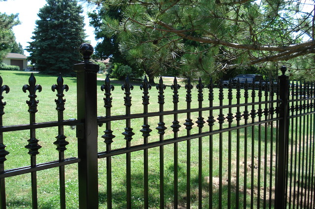 Driveway Gates - Traditional - Home Fencing And Gates - toronto - by P ...