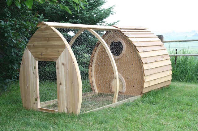 Portable Chicken Coop contemporary-sheds