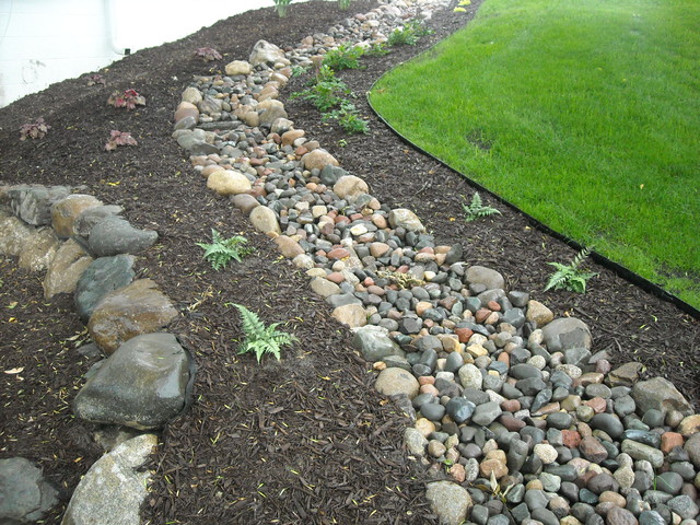 Dry Creek Bed/Drainage, Boulder Retaining Wall/Plant Beds - Modern ...